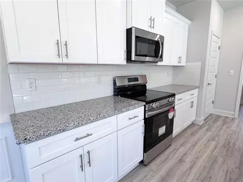 Kitchen - 635 Forest Way, Cornelia, GA 30531 photo 5 of 5