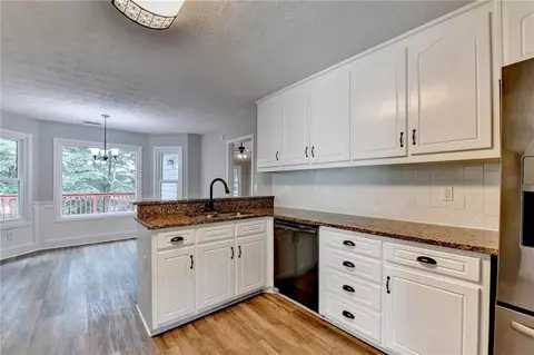 Kitchen - 1882 Flowering Dr, Grayson, GA 30017 photo 6 of 8