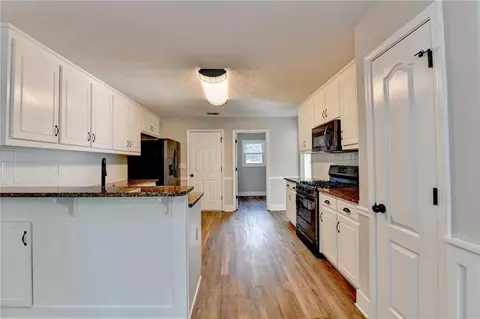 Entry Way - 1882 Flowering Dr, Grayson, GA 30017 photo 3 of 3