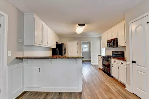 Kitchen - 1882 Flowering Dr, Grayson, GA 30017 photo 2 of 8