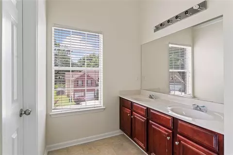 Bath - 507 Vaughan Dr, Hampton, GA 30228 photo 5 of 5