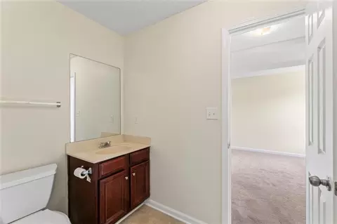 Bath - 507 Vaughan Dr, Hampton, GA 30228 photo 3 of 5