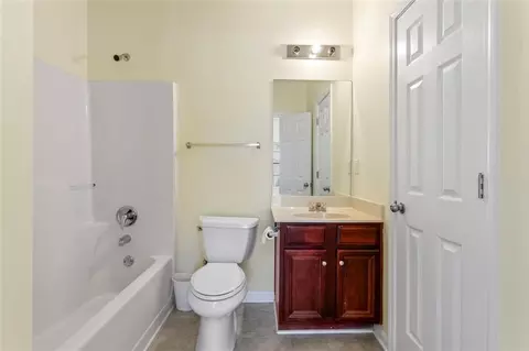 Bath - 507 Vaughan Dr, Hampton, GA 30228 photo 1 of 5