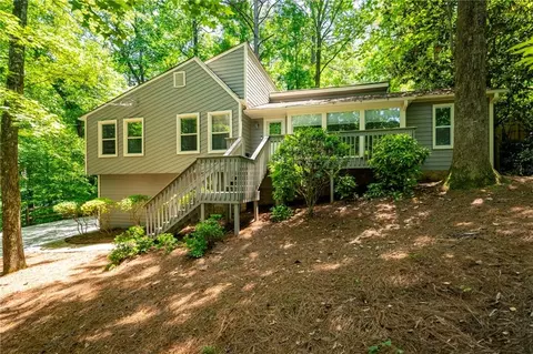 148 Bramble Oak Dr, Woodstock, GA 30188