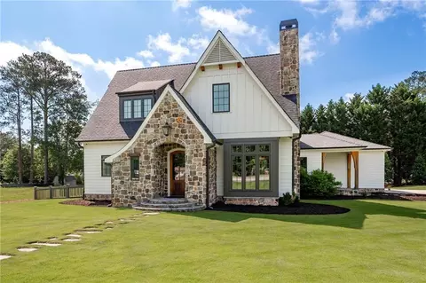 1830 Maple St, Carrollton, GA 30117