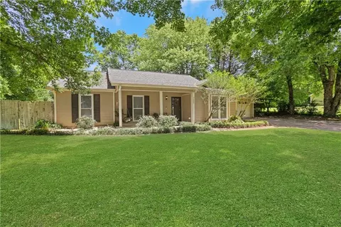 1605 Saddlecreek Rd, Auburn, GA 30011