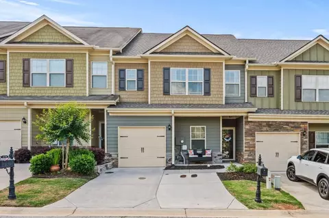 881 Ash St, Canton, GA 30114