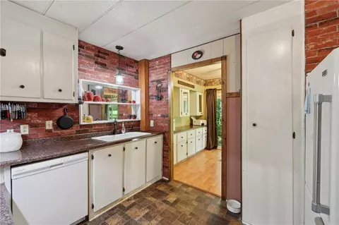 Kitchen - 293 Timber Ridge Dr, Athens, GA 30607 photo 5 of 6