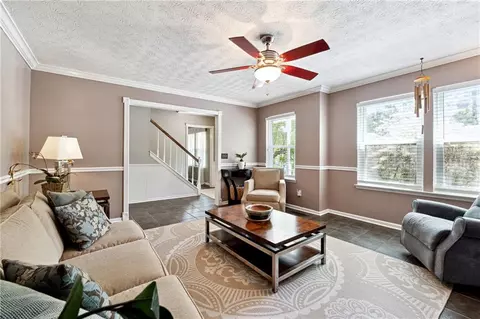 Living - 4031 E Meadow Dr, Duluth, GA 30096 photo 2 of 3