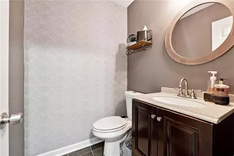Bath - 4031 E Meadow Dr, Duluth, GA 30096 photo 4 of 4
