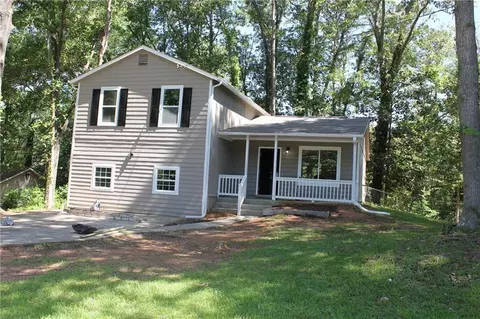 5561 Petite Pt, Lithonia, GA 30058