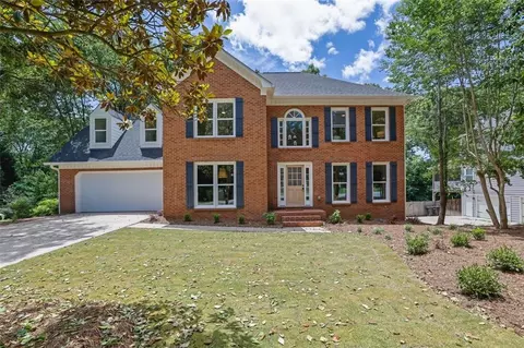 4999 Willow Creek Dr, Woodstock, GA 30188