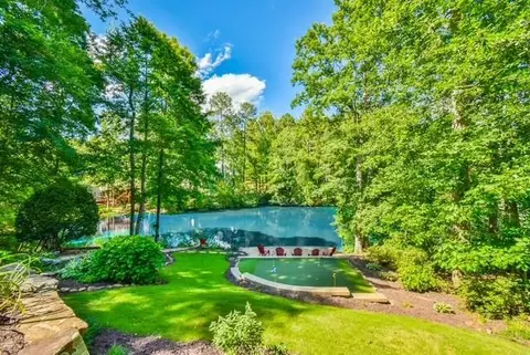 5675 Habersham Vly, Suwanee, GA 30024