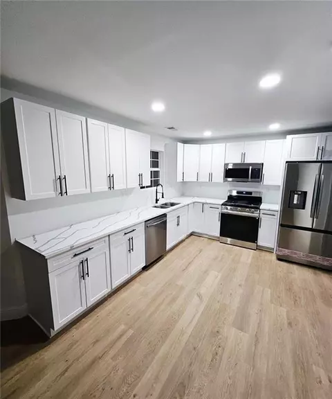 Kitchen - 681 Burtons Cv, Hampton, GA 30228 photo 2 of 2