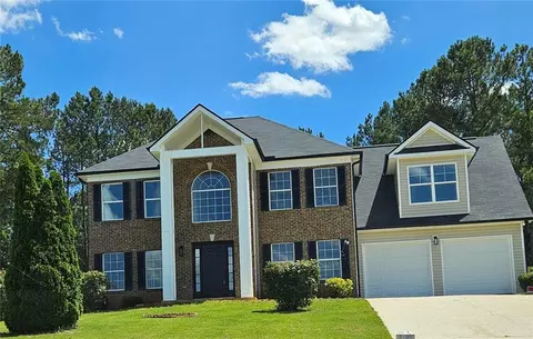 681 Burtons Cv, Hampton, GA 30228