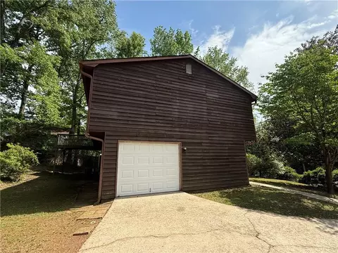 2685 Hyde Cir, Duluth, GA 30096 photo 8