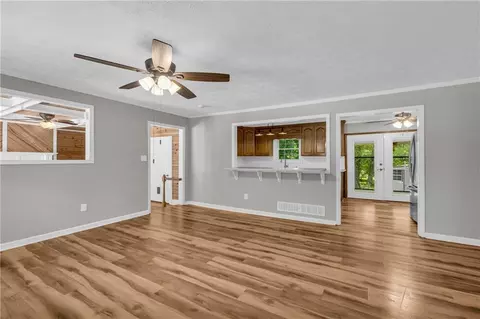 Living - 15 Porter Cir, Hampton, GA 30228 photo 1 of 7