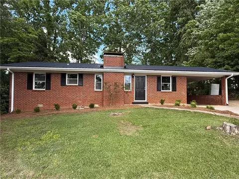 2751 Wayman Dr, Gainesville, GA 30506