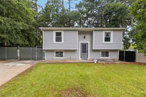 2100 Scarbrough Rd, Stone Mountain, GA 30088
