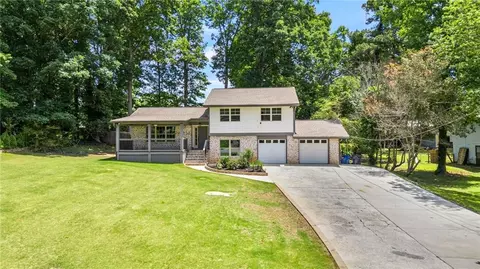 919 Rock Oak Ln, Lawrenceville, GA 30046