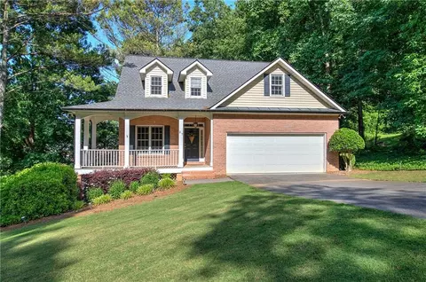 27 Planters Dr NW, Cartersville, GA 30120