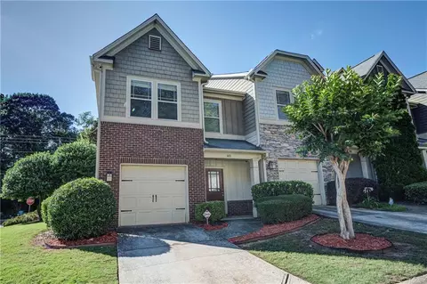 1071 N Village Dr, Decatur, GA 30032