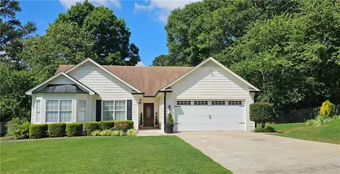 479 Cedar Trl, Winder, GA 30680