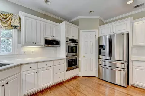 5980 Whitestone Ln, Suwanee, GA 30024 photo 19