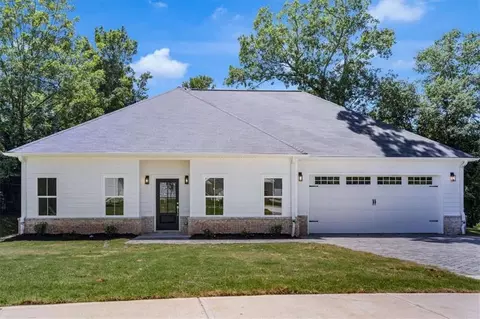 614 Glendale Rd, Scottdale, GA 30079