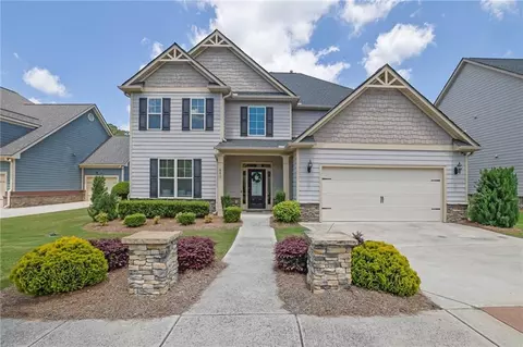 675 Mallard Cv, Loganville, GA 30052