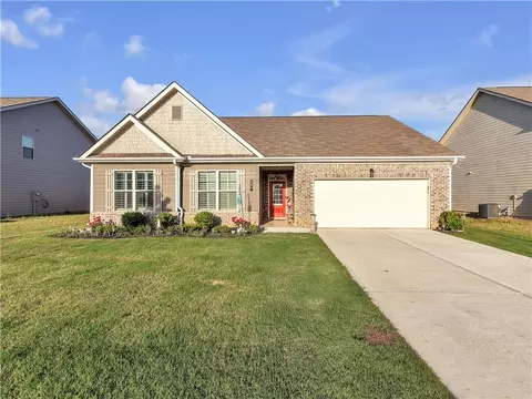103 Crowley Dr, Calhoun, GA 30701