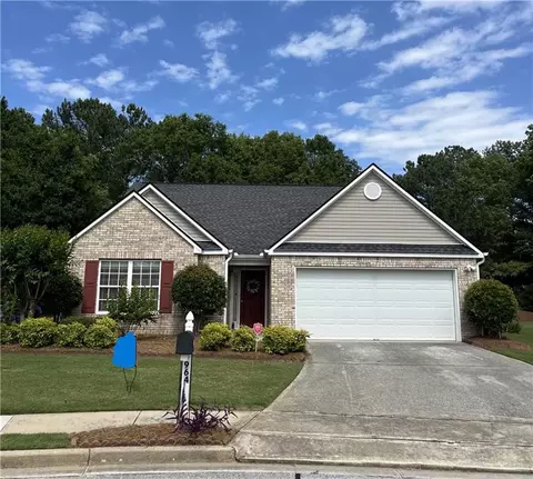 964 Village View Cir, Loganville, GA 30052