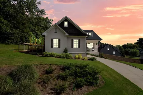 118 Dekle Dr NE, Rome, GA 30161