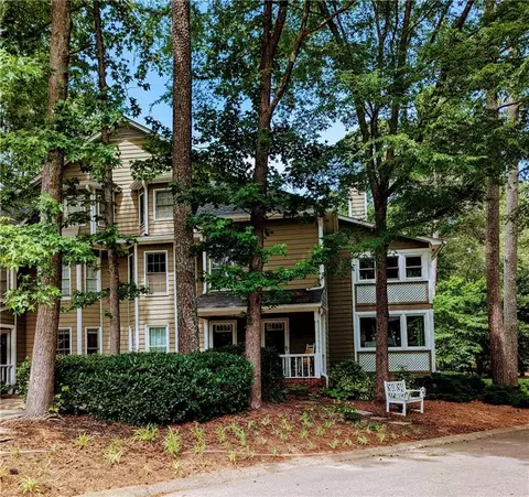 1416 Oakridge Cir, Decatur, GA 30033