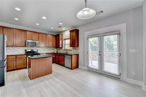 Kitchen - 2425 Delamore Chase, Duluth, GA 30097 photo 8 of 9
