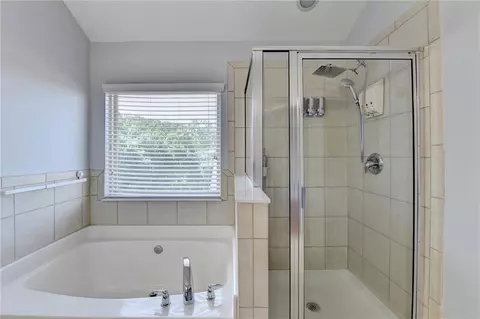 Bath - 2425 Delamore Chase, Duluth, GA 30097 photo 3 of 4