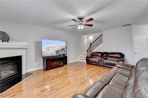 Living - 2425 Delamore Chase, Duluth, GA 30097 photo 3 of 7