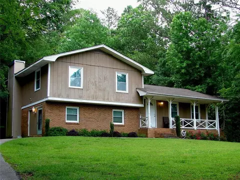 2592 King Louis Rd NE, Conyers, GA 30012