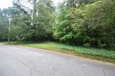 1847 Colt Dr, Chamblee, GA 30341 photo 2