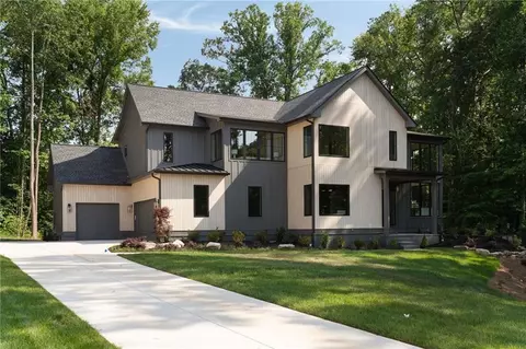 130 Nova Ln, Roswell, GA 30075