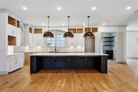 2153 Cooper Lake Rd SE, Smyrna, GA 30080