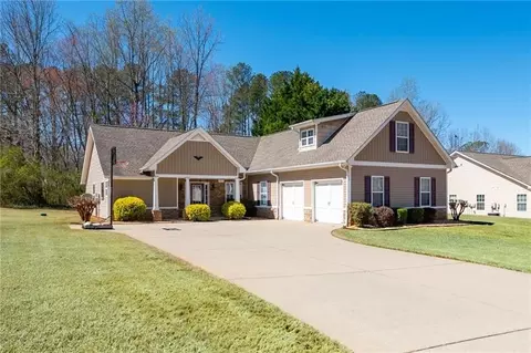 85 Stiles Dr, Dallas, GA 30132