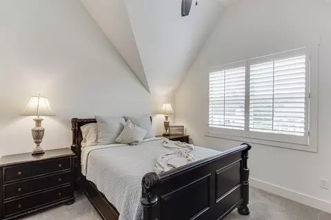 Bedroom - 5432 Yachtsman Ln, Gainesville, GA 30504 photo 6 of 10