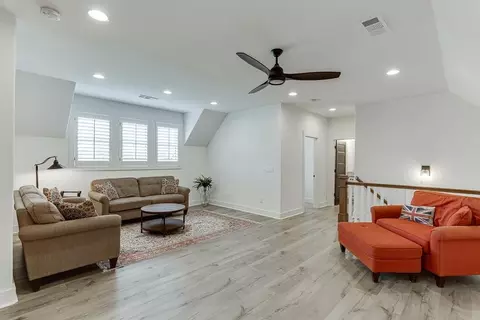 Entry Way - 5432 Yachtsman Ln, Gainesville, GA 30504 photo 2 of 2