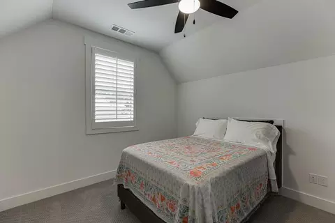 Bedroom - 5432 Yachtsman Ln, Gainesville, GA 30504 photo 9 of 10