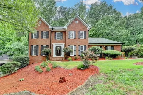 2530 Ashbourne Dr, Lawrenceville, GA 30043