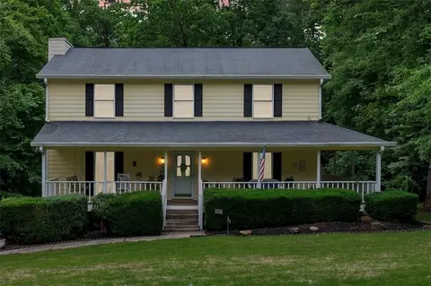 40 Picketts Forge Dr W, Acworth, GA 30101