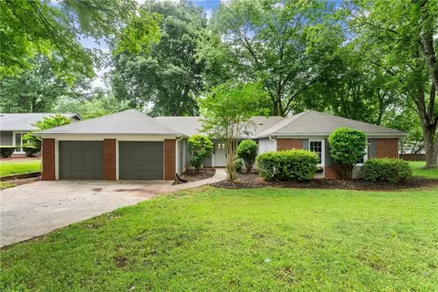215 Truehedge Trce, Roswell, GA 30076