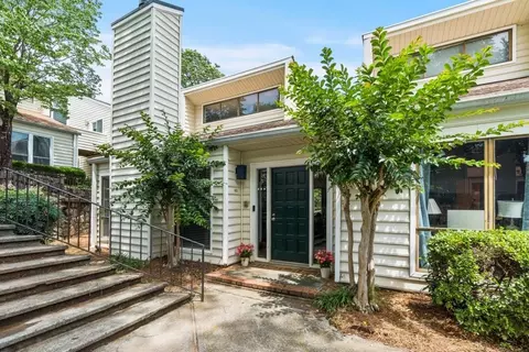 663 Serramonte Dr, Marietta, GA 30068