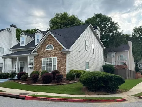 636 Lantern Park Ln, Scottdale, GA 30079